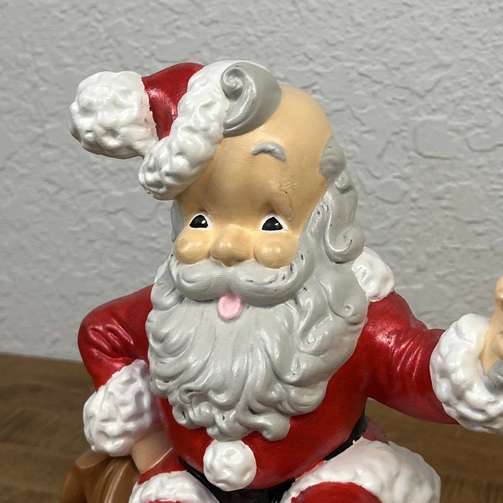 VTG Santa‎ Claus Atlantic Mold Ceramic Sitting on Sack W/ Wind Up Musical Box